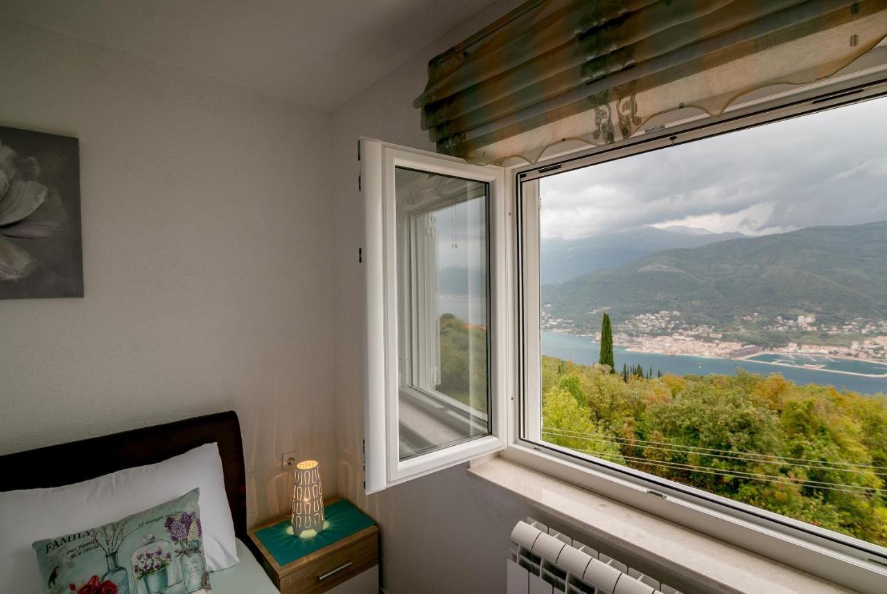 Apartments Mitrovic Luštica Eksteriør bilde