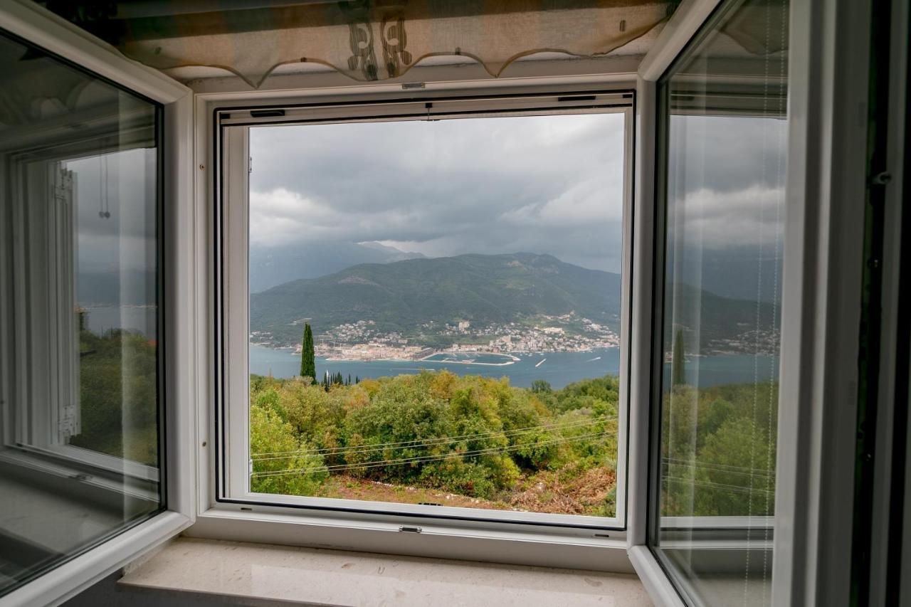 Apartments Mitrovic Luštica Eksteriør bilde