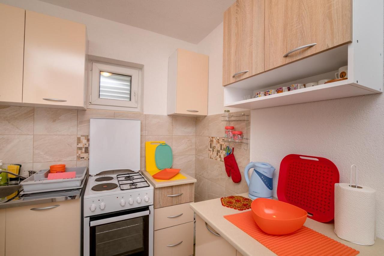 Apartments Mitrovic Luštica Eksteriør bilde