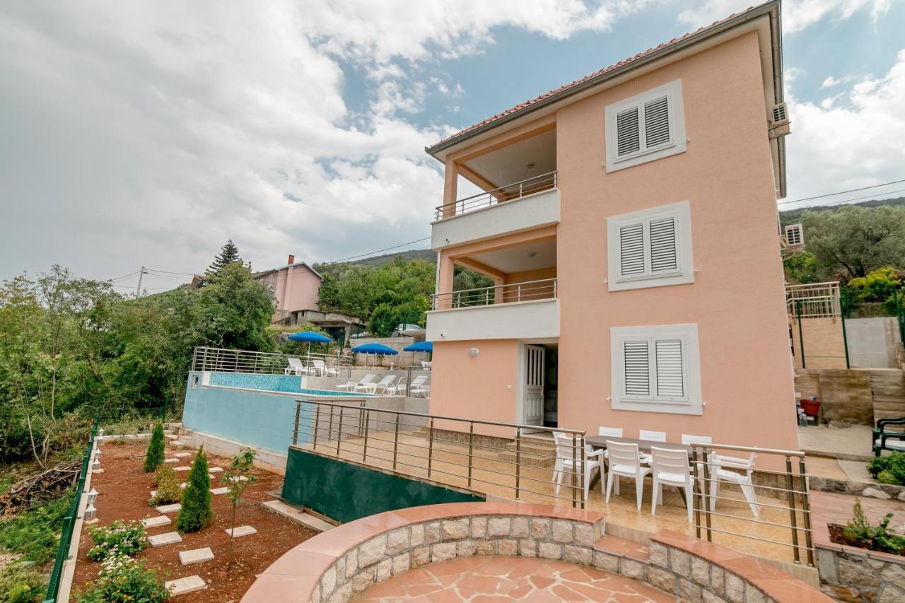 Apartments Mitrovic Luštica Eksteriør bilde