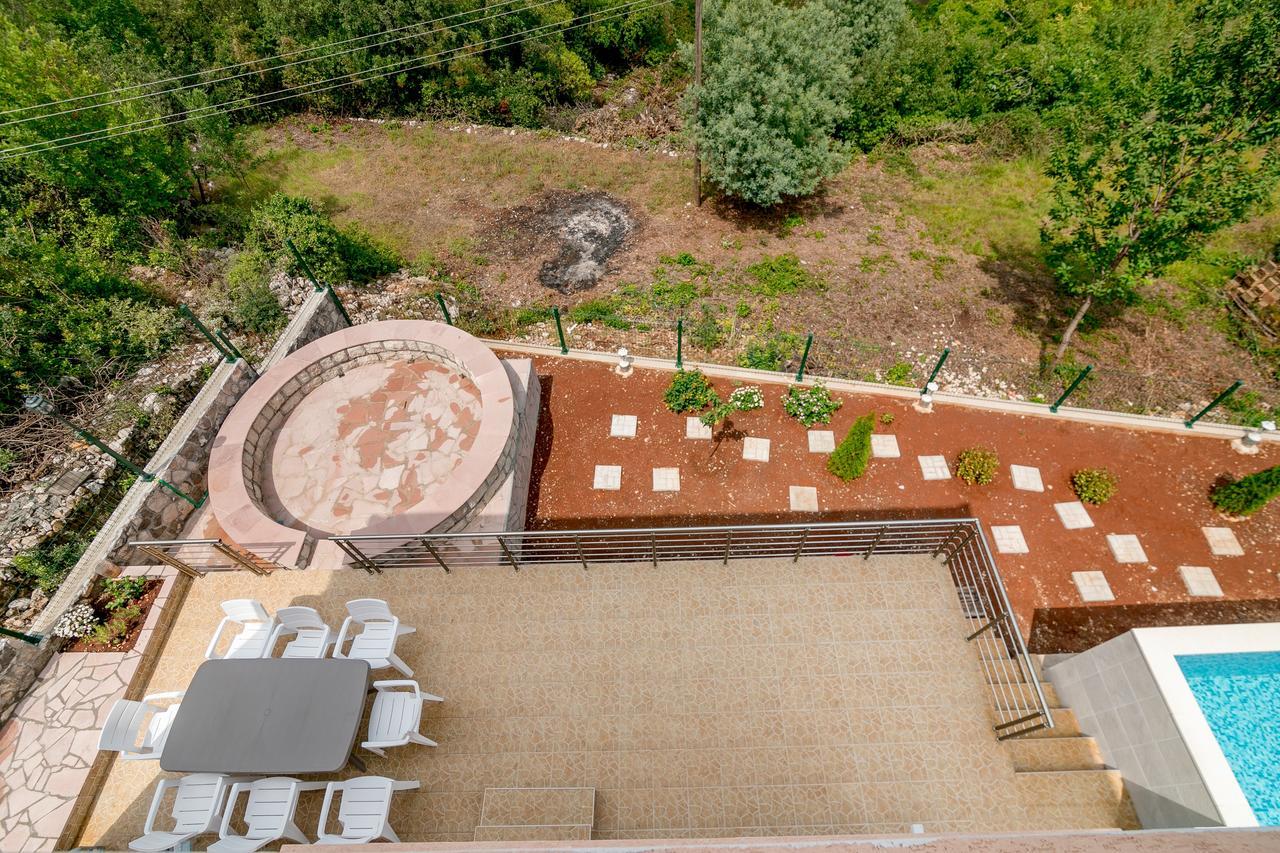 Apartments Mitrovic Luštica Eksteriør bilde