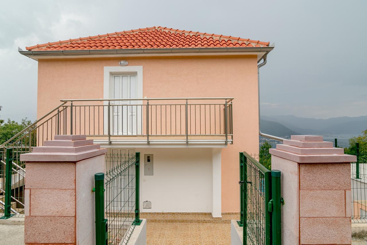Apartments Mitrovic Luštica Eksteriør bilde