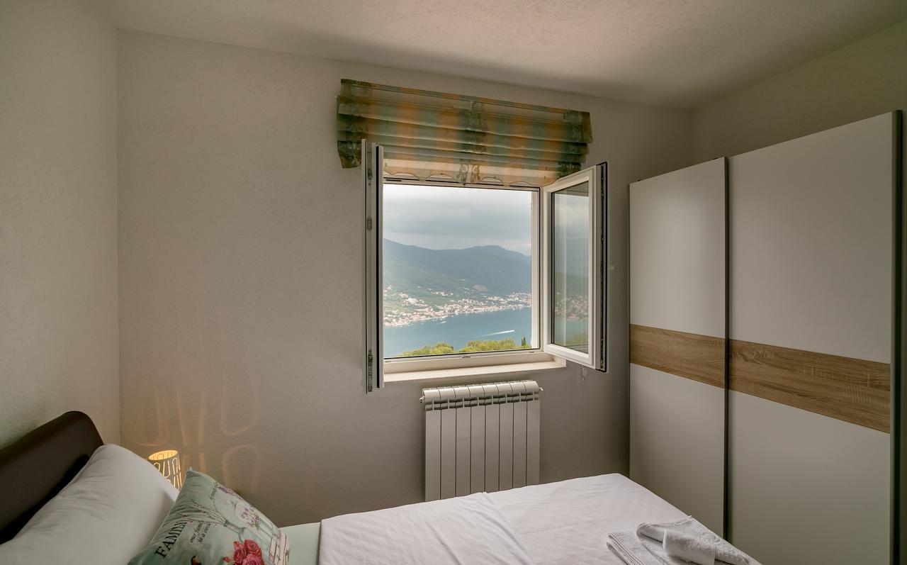 Apartments Mitrovic Luštica Eksteriør bilde