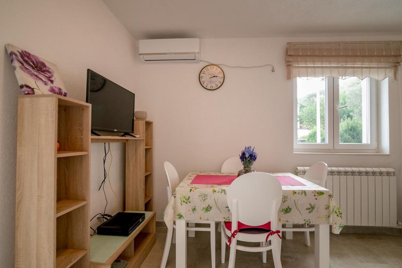 Apartments Mitrovic Luštica Eksteriør bilde